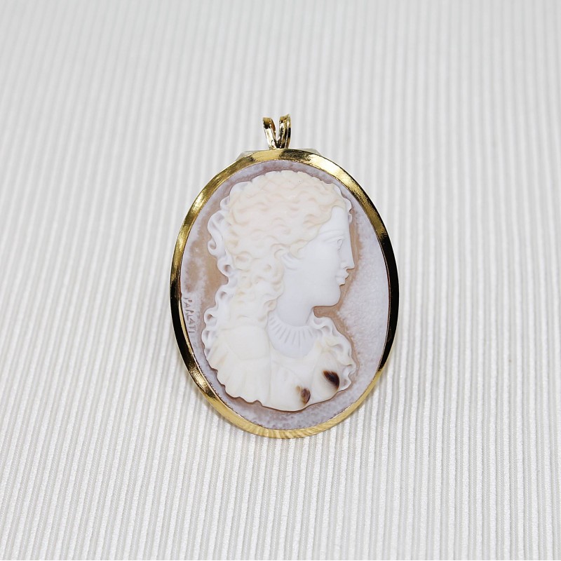 cameo brooch pendant