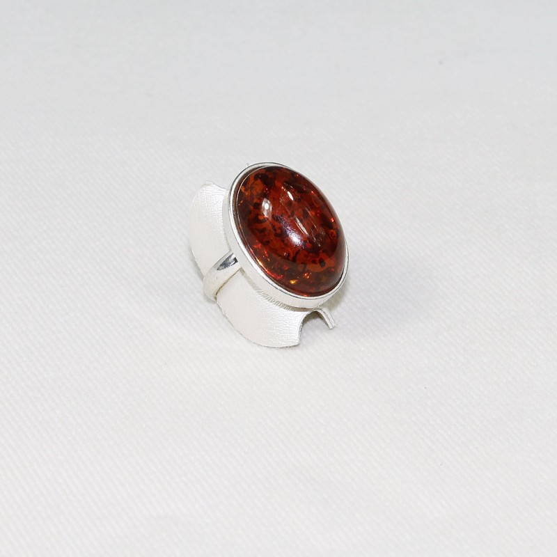 Anello con ambra