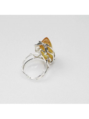 Anello con ambra